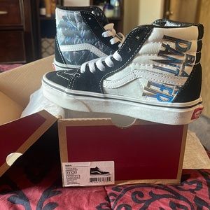 Selling a pair of customized Black Panther Vans!!